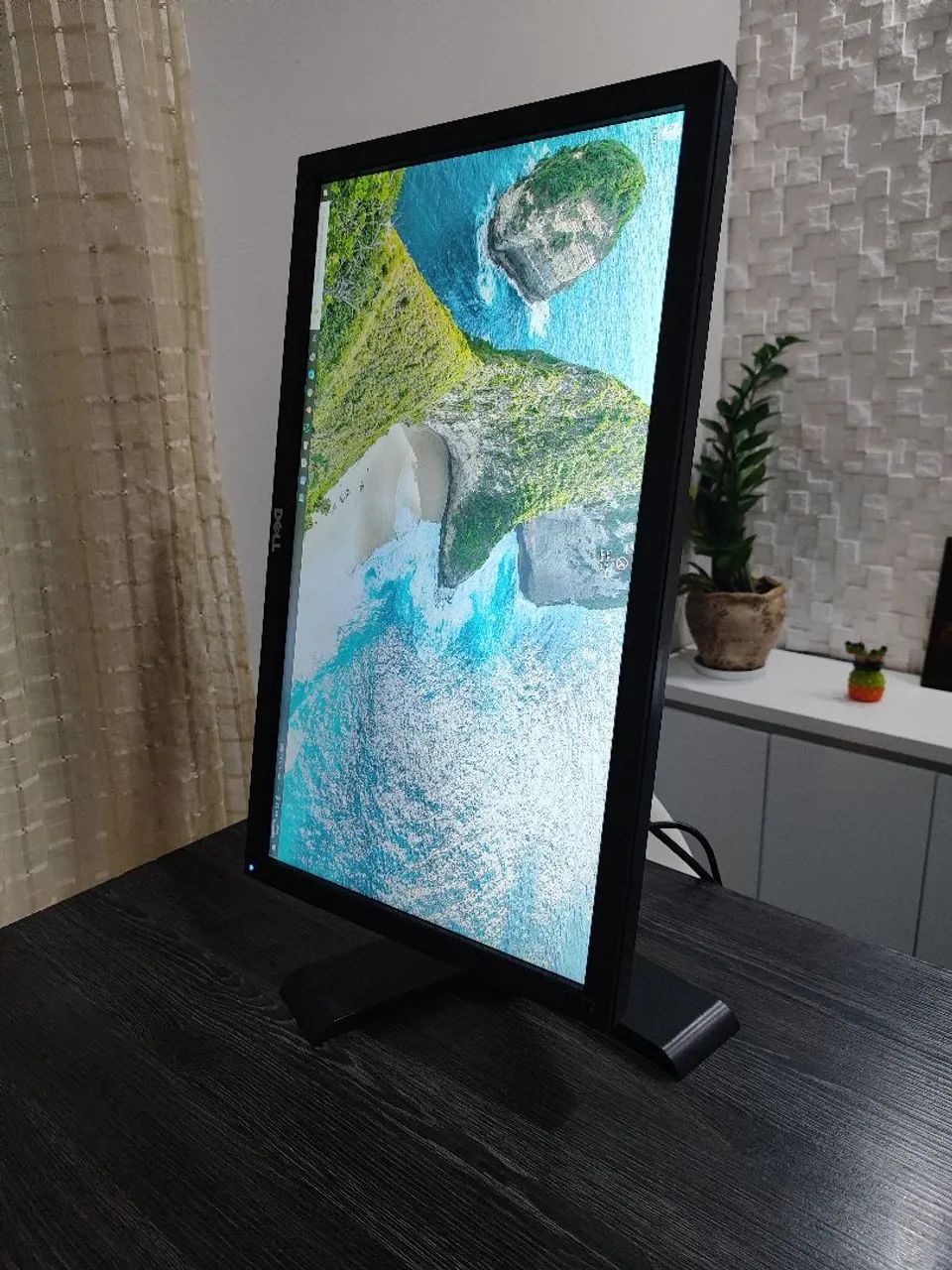 Monitor Dell 22 polegadas Vga e Dvi com Pedestal Ajuste Altura, ângulo, rotação e grau  - Foto 5