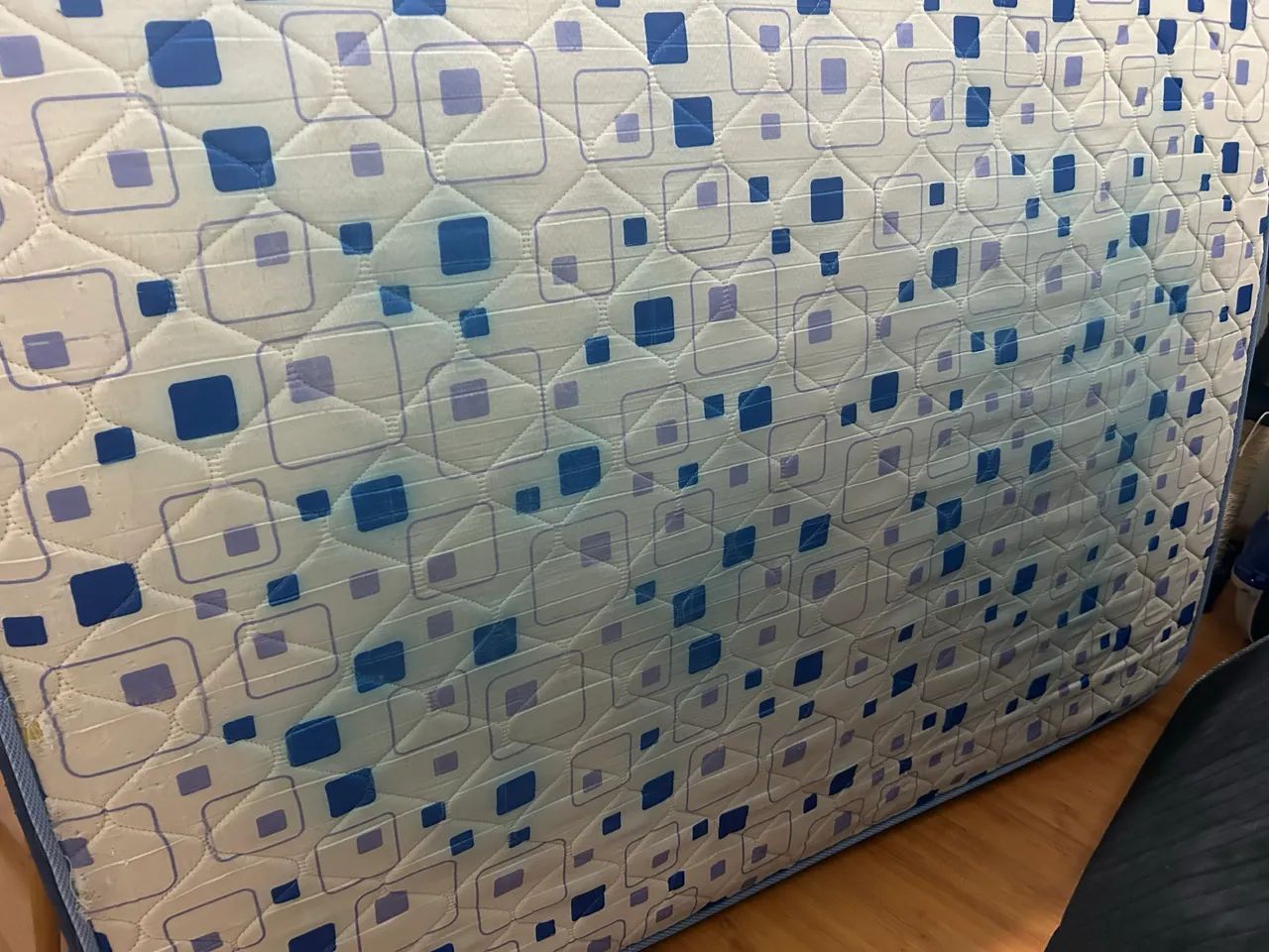 Dois Colchões de Casal