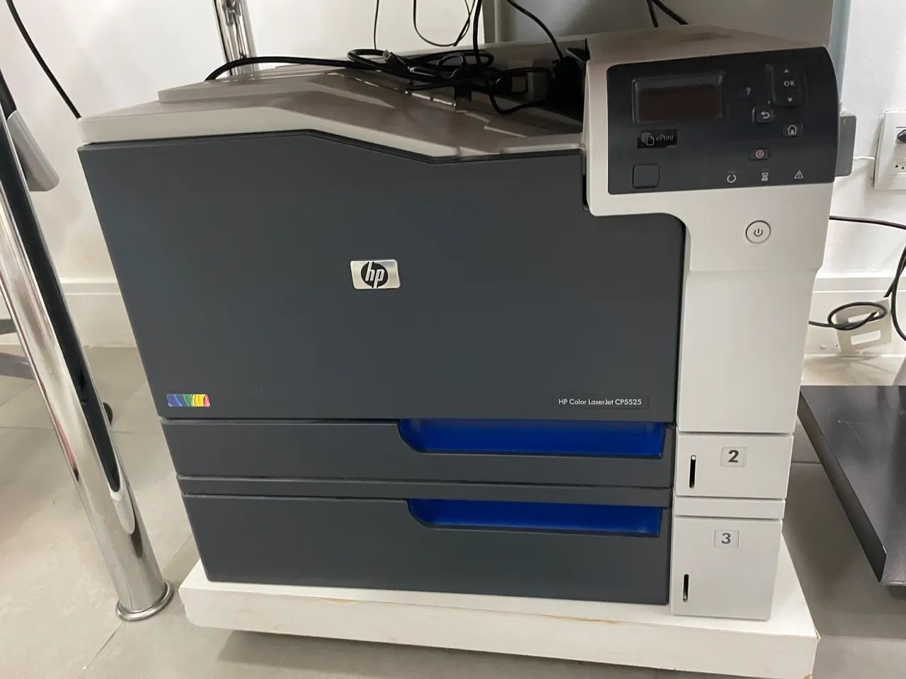 impressora HP Color LaserJet CP5525 - Foto 2