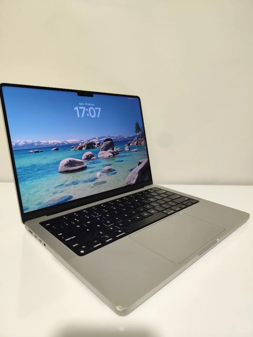 MacBook Pro 14 pol. Chip M1 Pro 16GB 512SSD - Notebooks