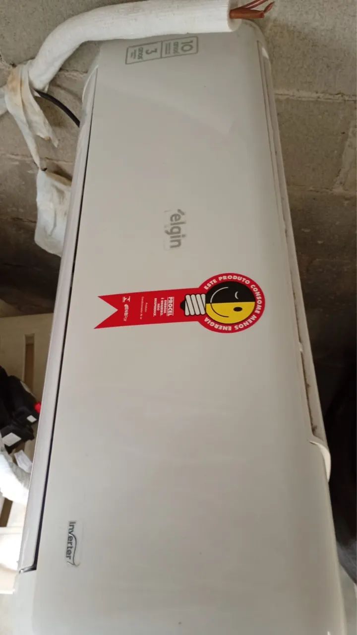 Ar condicionado 12.000 BTUs. Elgin 