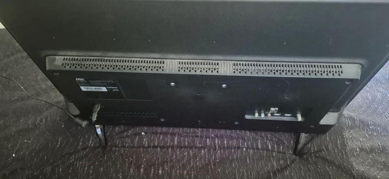 Vendo TV aoc ruku tv - Foto 2