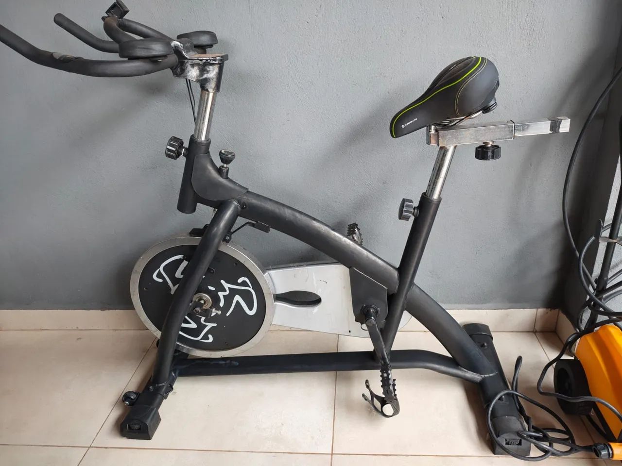 Bicicleta de academia 