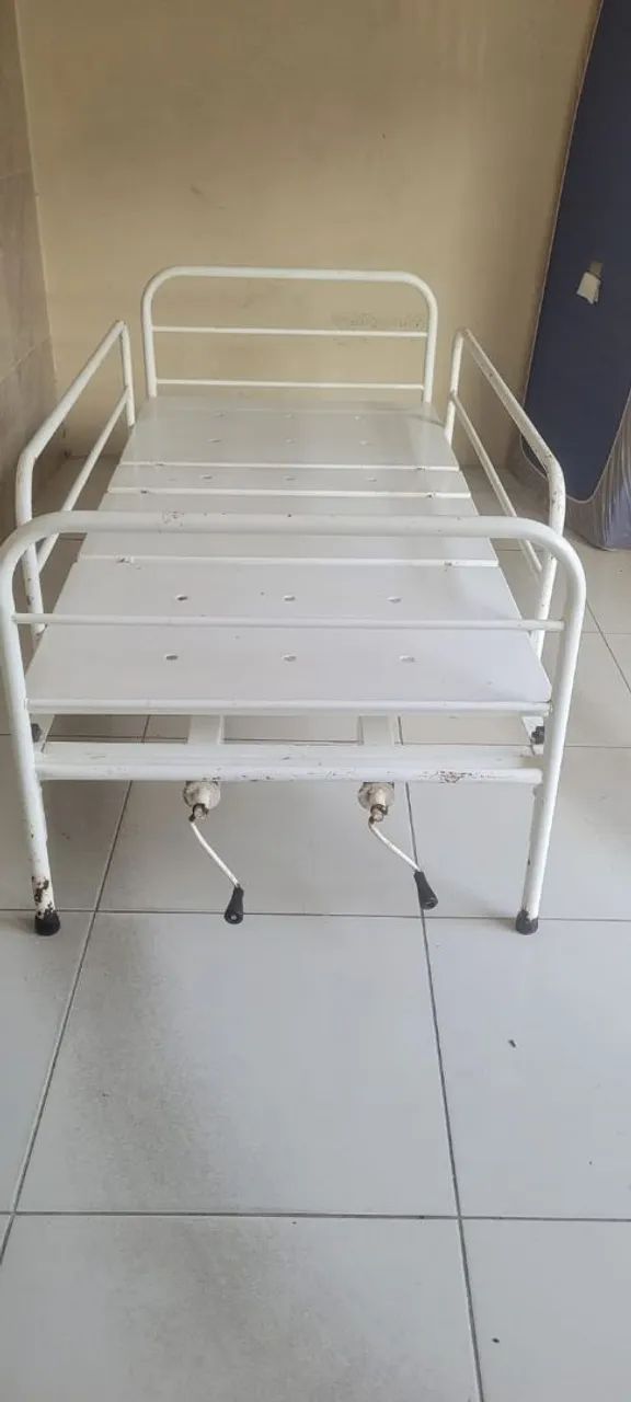 Vende-se cama hospitalar 