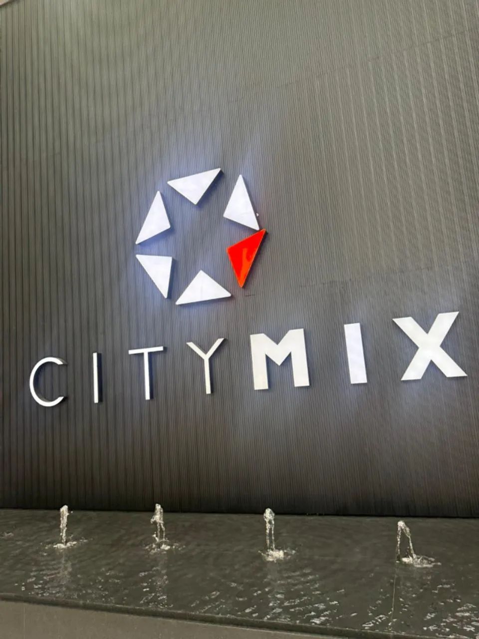 Alugo Sala Comercial no City Mix com garagem fixa 