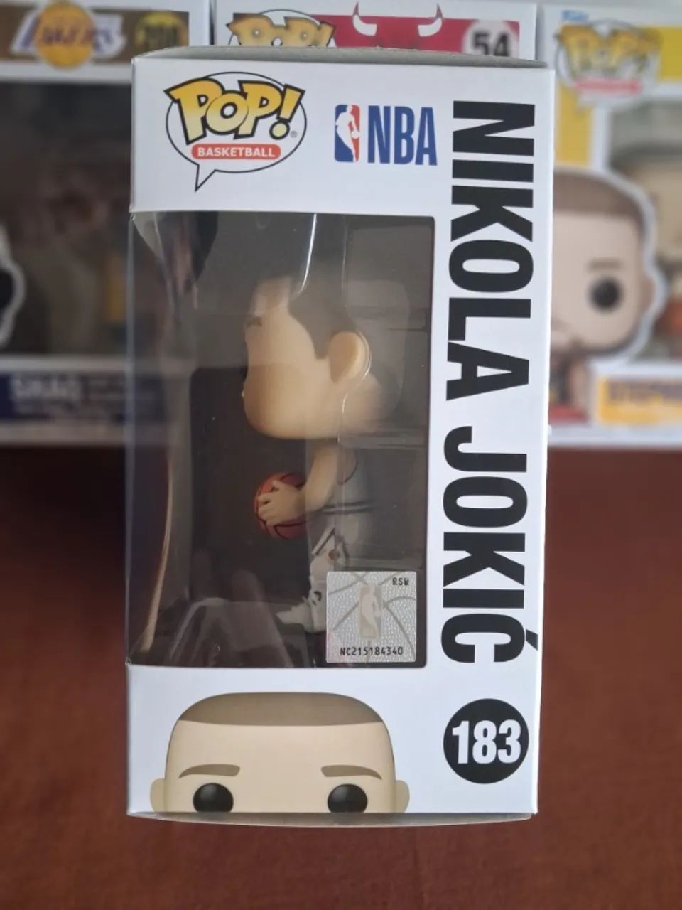 Funko Pop Nikola Jokic #183 NBA Original Com Caixa - Hobbies e