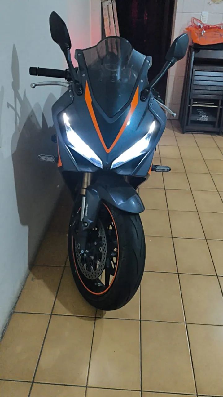 CBR650R 2021 CINZA - Foto 4
