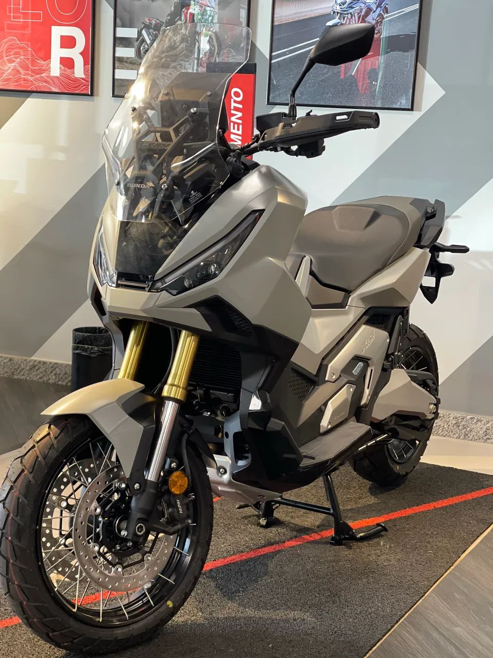 HONDA X-ADV 750