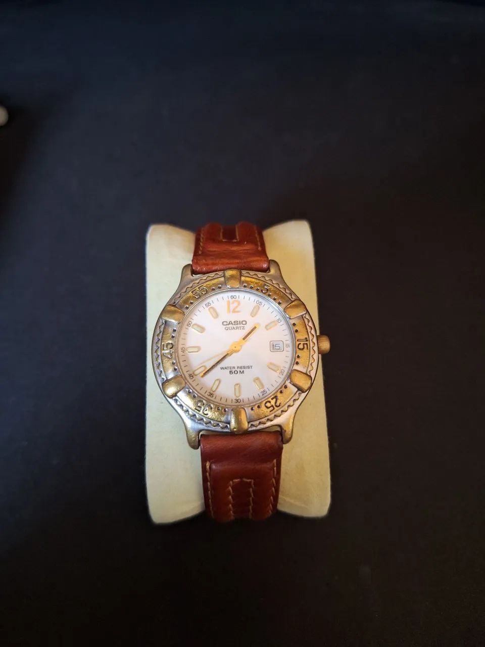 Relogio Casio ouro e aço