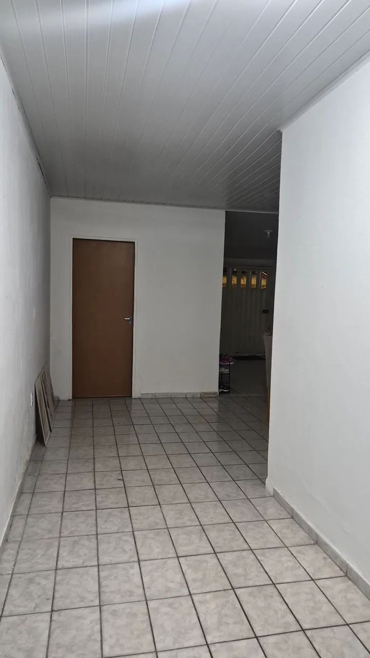 ALUGO QUARTO EM CASA - Foto 2