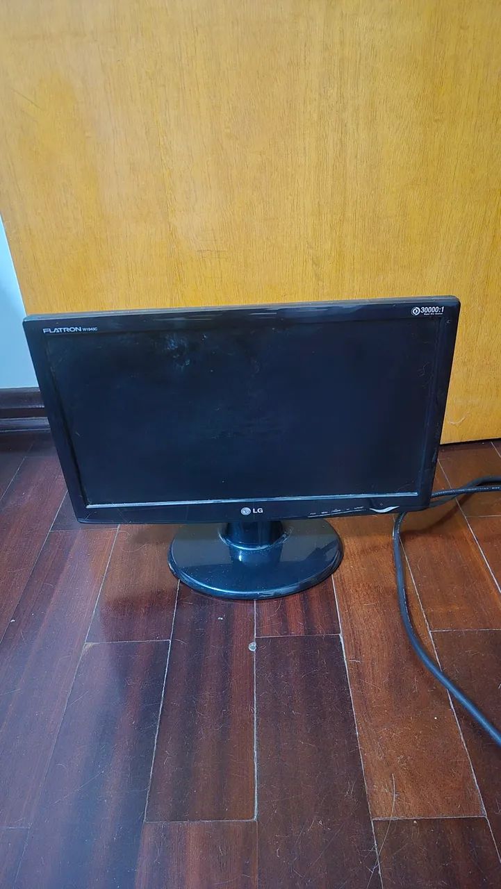 Monitor LG 19 pol 