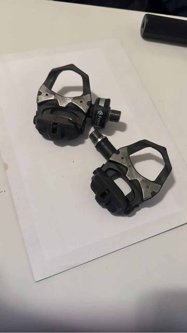 Pedal com Medidor de potência Favero