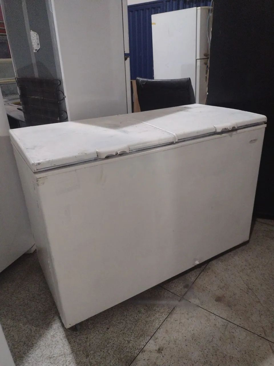 Freezer horizontal duas tampas funcionando perfeitamente 1300