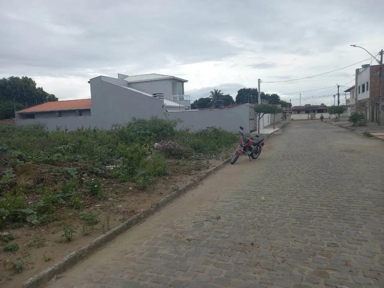 ***vende-se terreno***