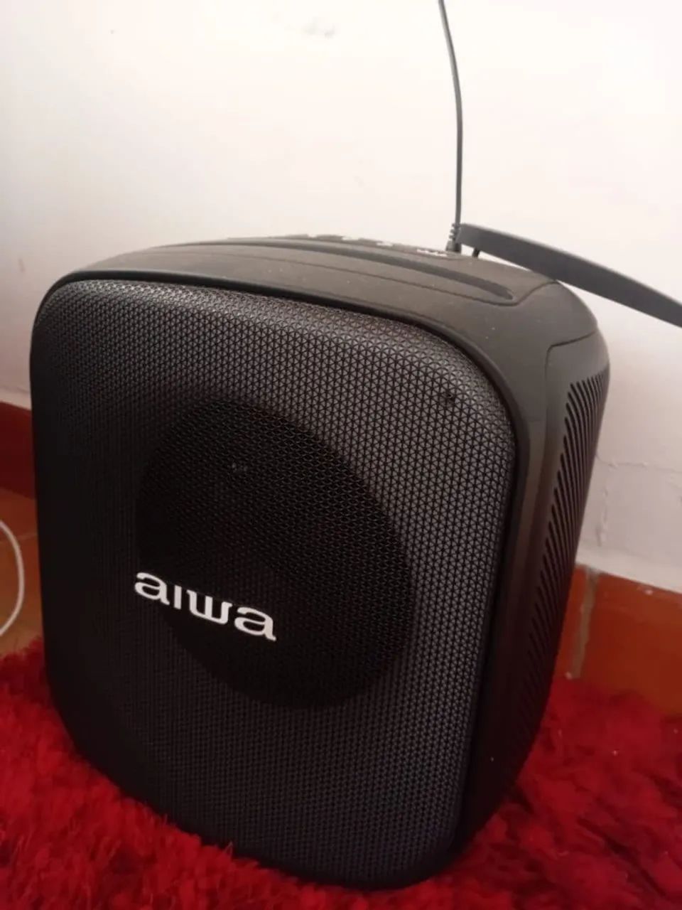 Caixa de som aiwa partbox 