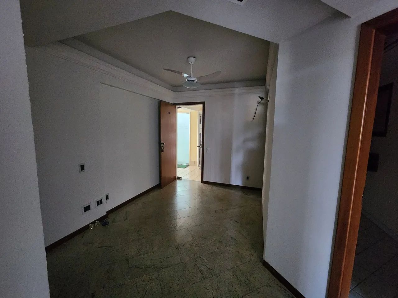 Sala comercial para alugar no bairro Centro de Vila Velha - Vila Velha/ES - Foto 3