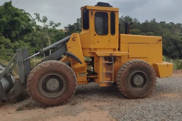 Pá Carregadeira Michigan 55C - Foto 2