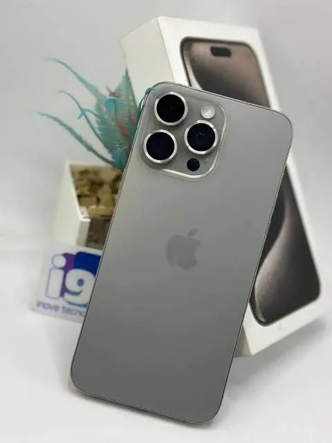 iPhone 15 Pro Max 256GB Bateria 86% C/Caixa Natural Leia Anúncio