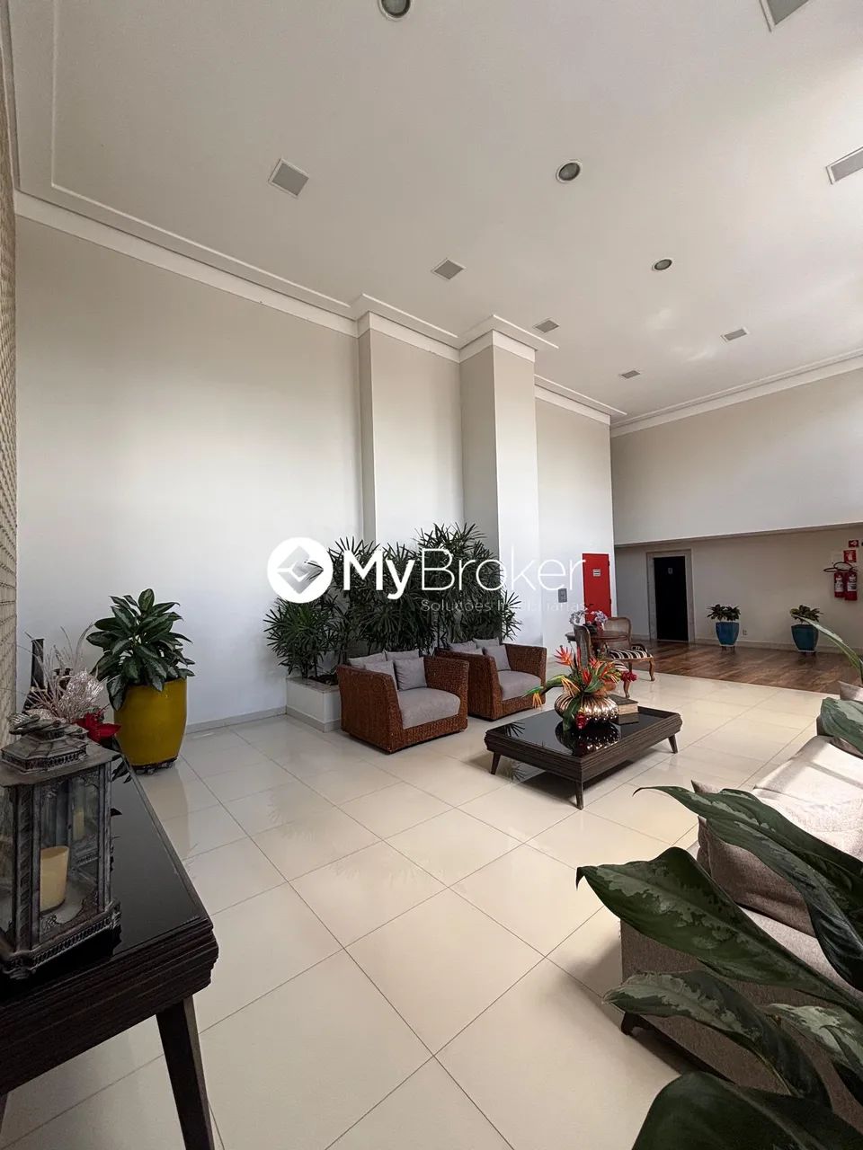 ALUGA-SE APARTAMENTO COM 3 SUÍTES NA 204 SUL AO LADO DA PRAÇA DOS GIRASSÓIS  - Foto 3