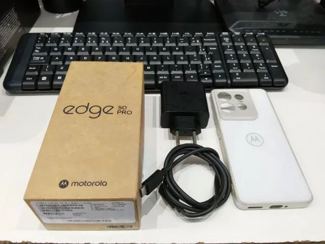 Troco ou Vendo Motorola Edge 50 Pro - Foto 4