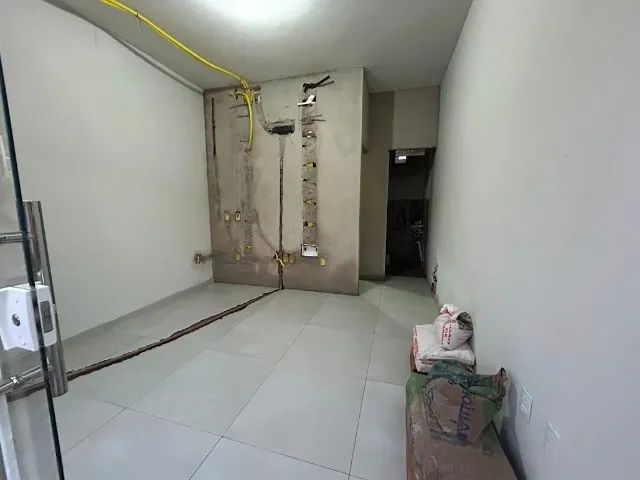 ALUGA-SE SALA COMERCIAL - R$ 1.900,00/mês - Foto 2