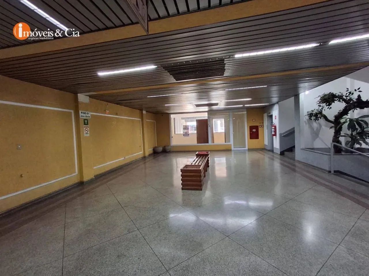 excelente sala comercial na Galeria no Centro de Atibaia