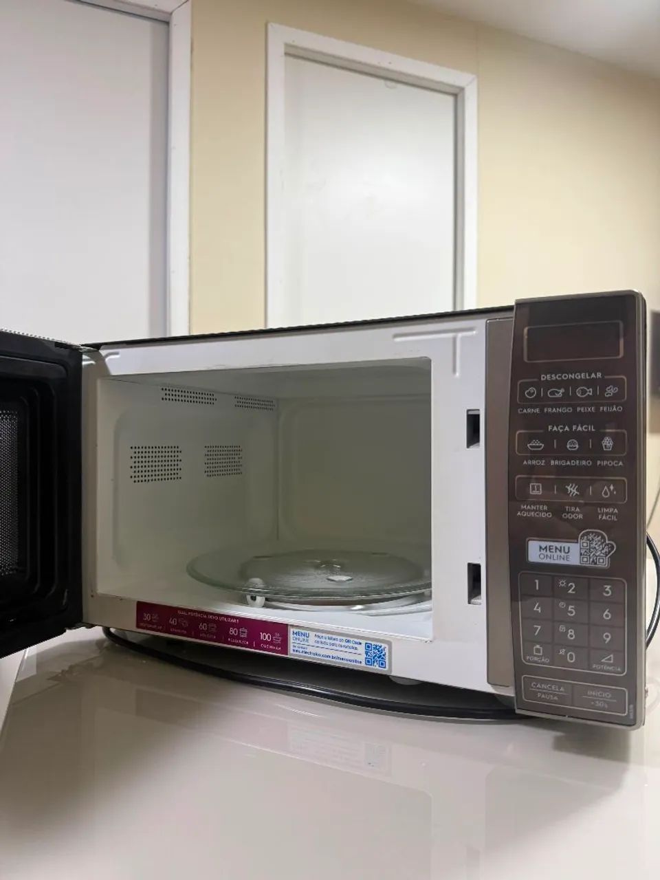 Vendo Micro-ondas Electrolux 27L - Foto 3