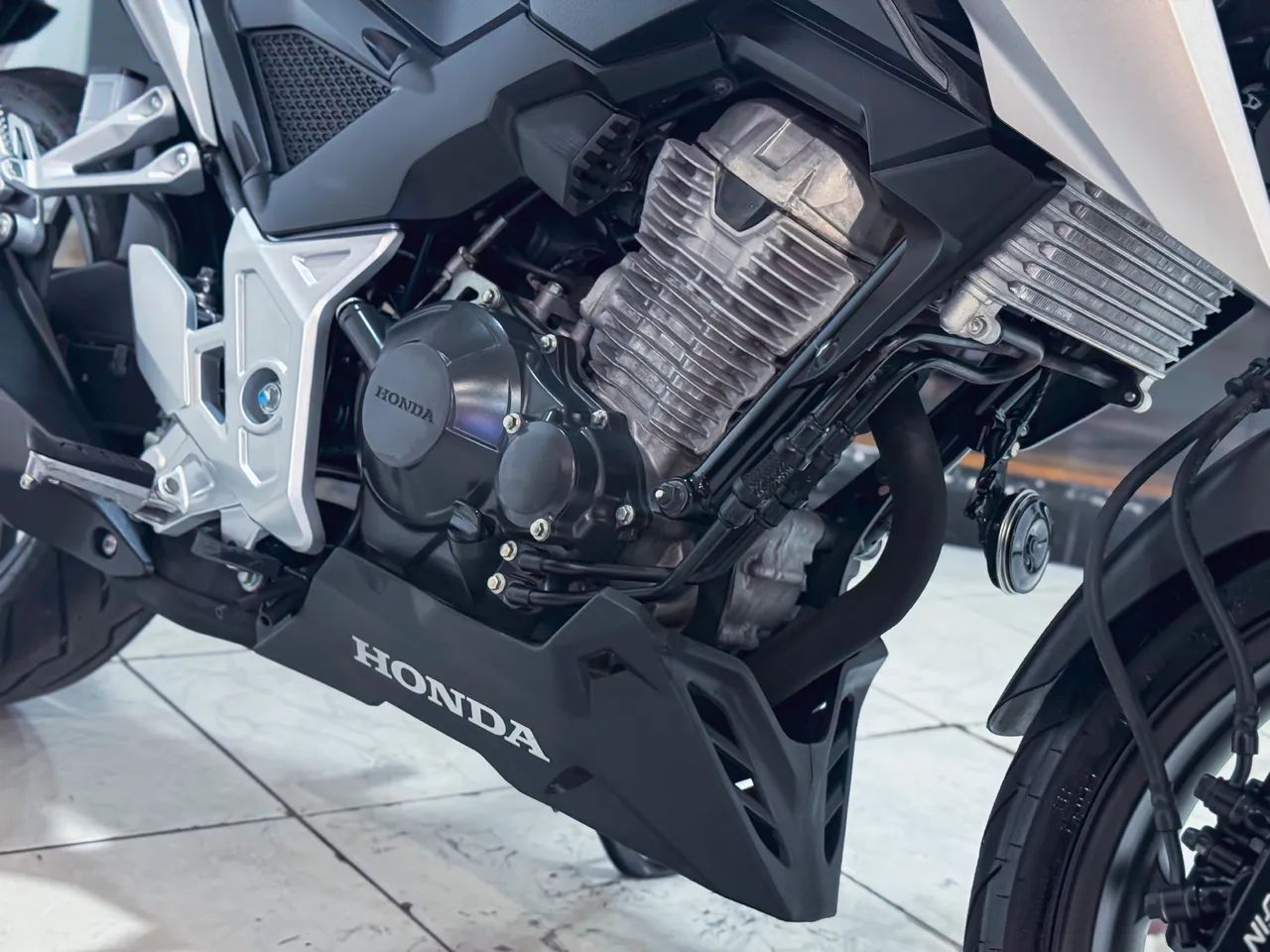 CB TWISTER 300F FLEX 2026 - EXCLUSIVA - Foto 12