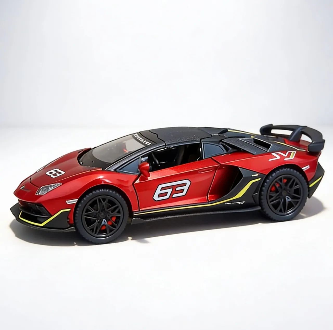 Miniatura de metal Lamborghini Aventador SVJ de escala 1:28