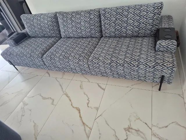 Vendo sofá  de 4 lugares da loja prima linea - Foto 3