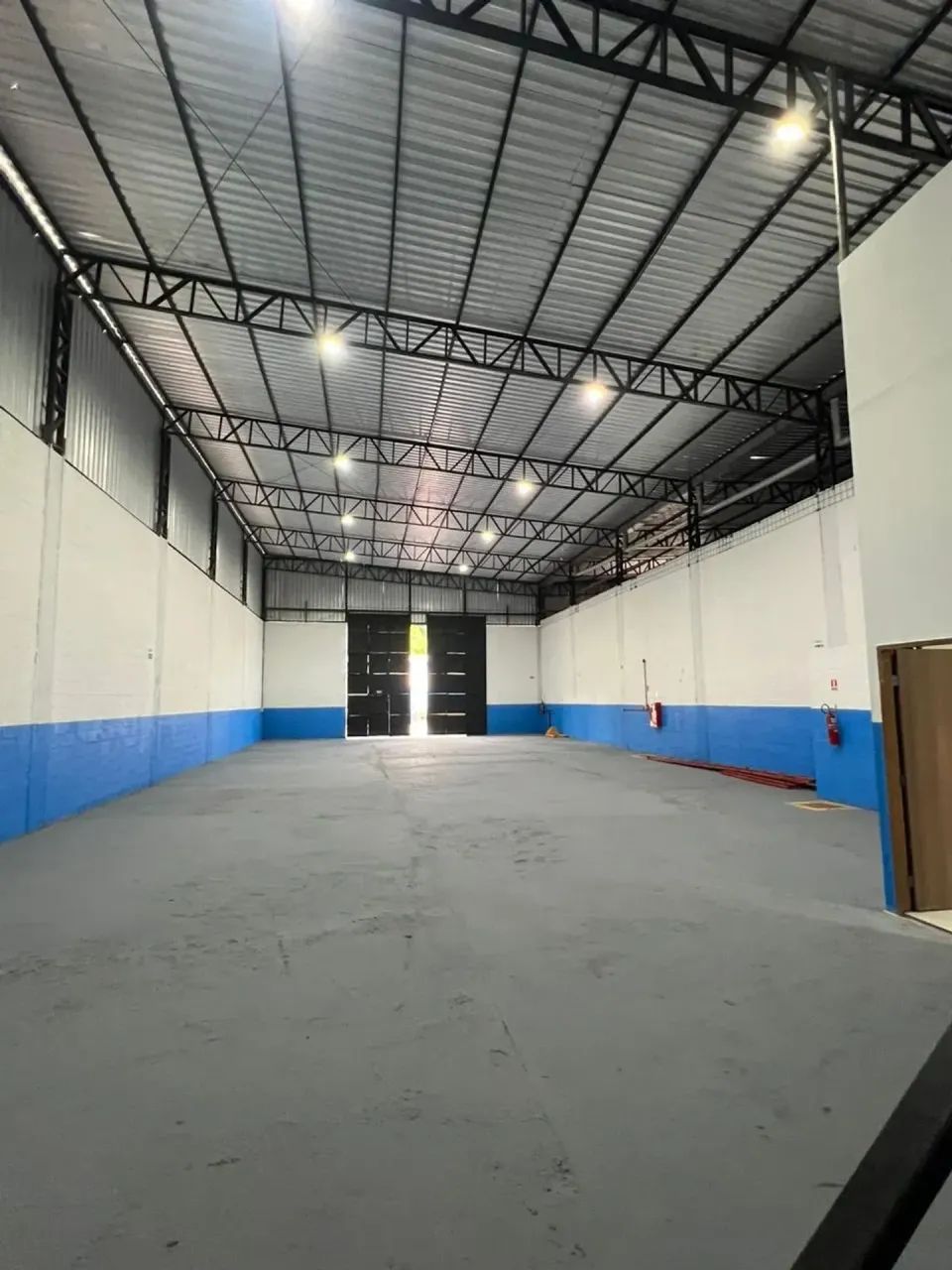ALUGO GALPÃO COM 1.100M2 NO TARUMA  Excelente localização! - Foto 2