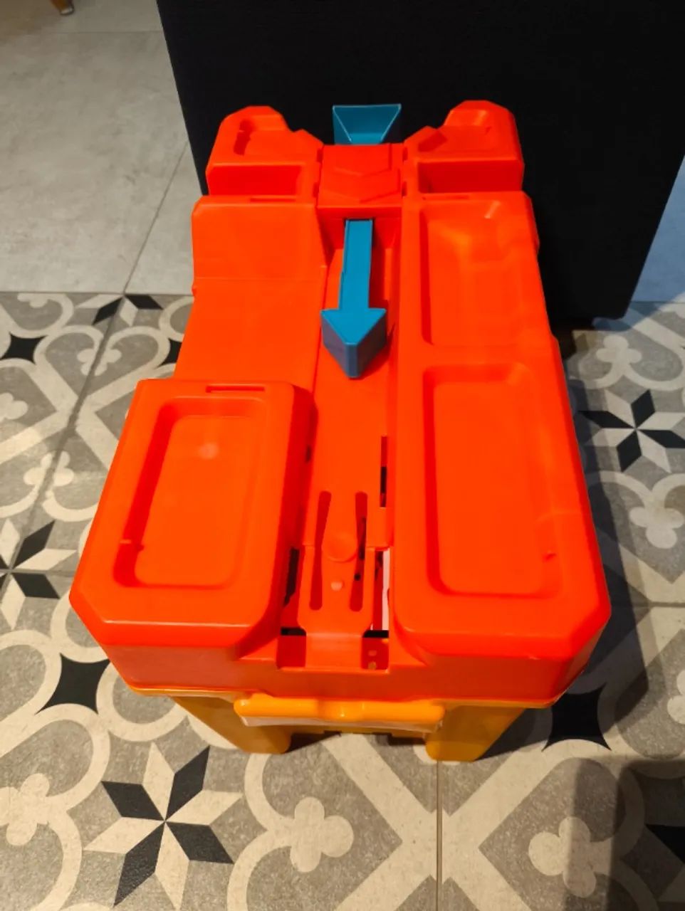 Hot Wheels Track Builder Barrel Box 