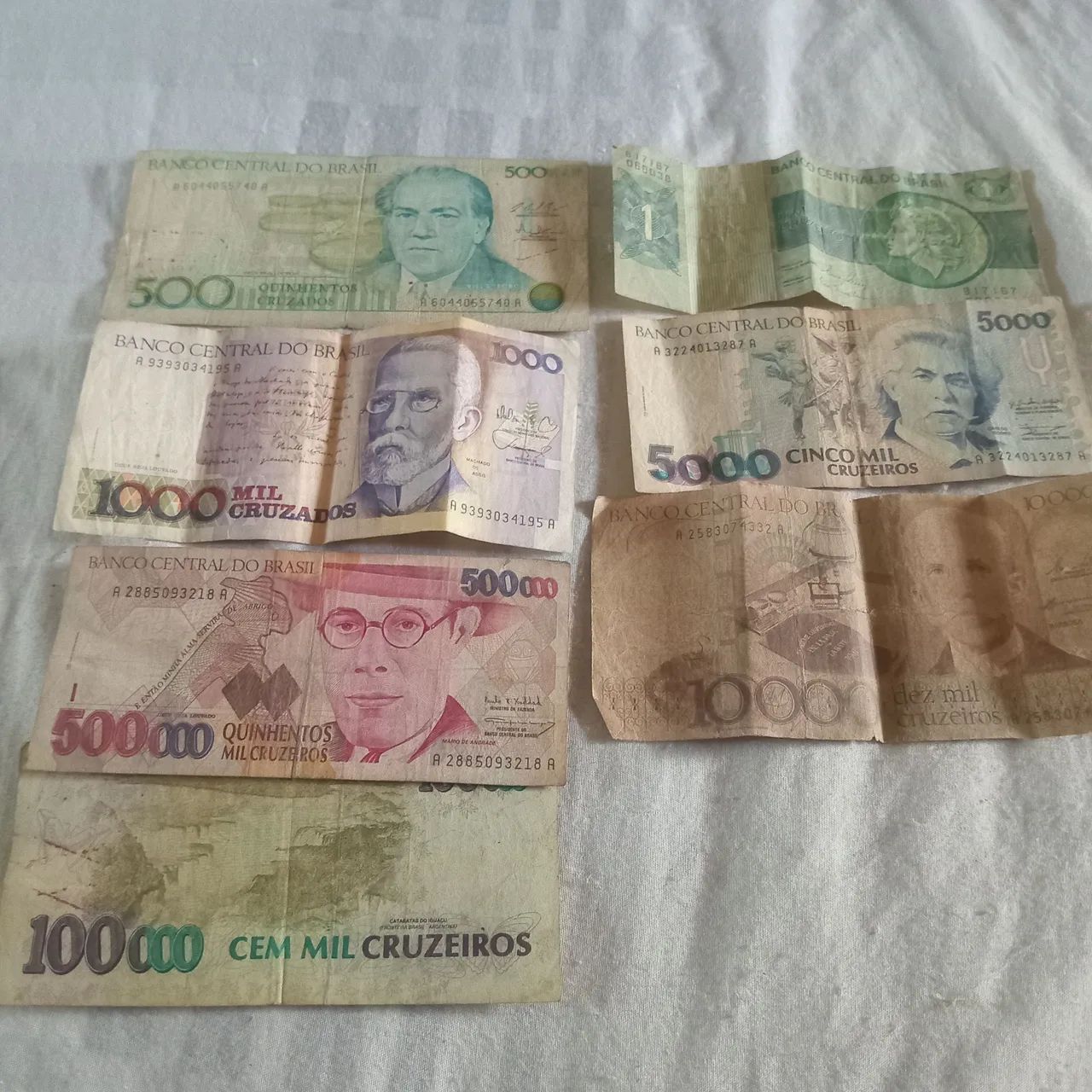 Moedas estrangeiras  e Cedulas em geral para colecionadores - Foto 3