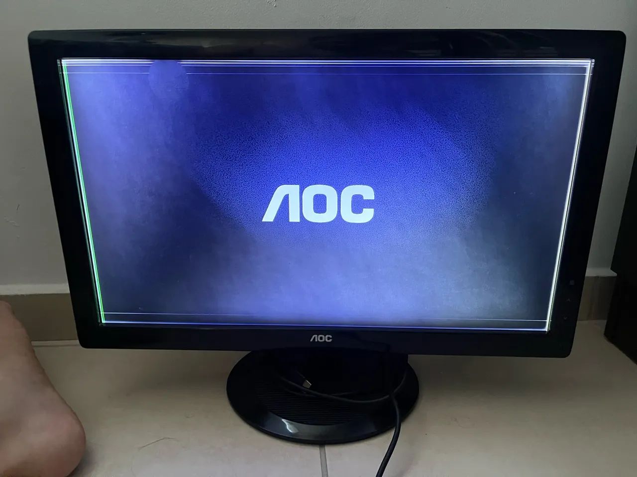 Monitor AOC com tela danificada acompanha cabo - Foto 2
