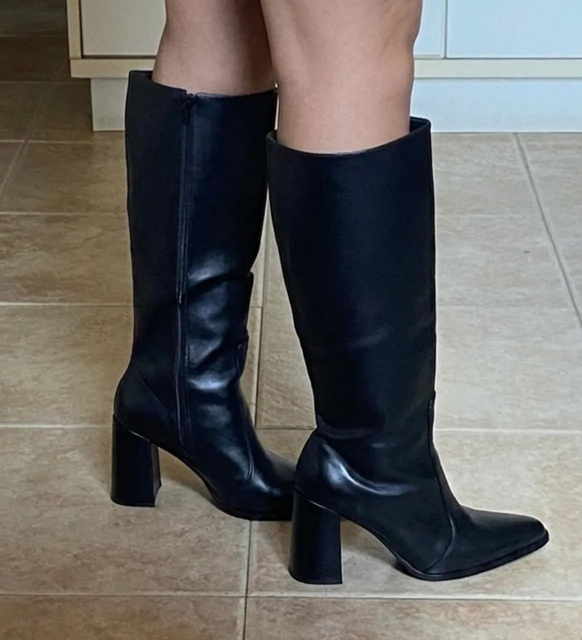 Bota preta cano alto 38 - Foto 5