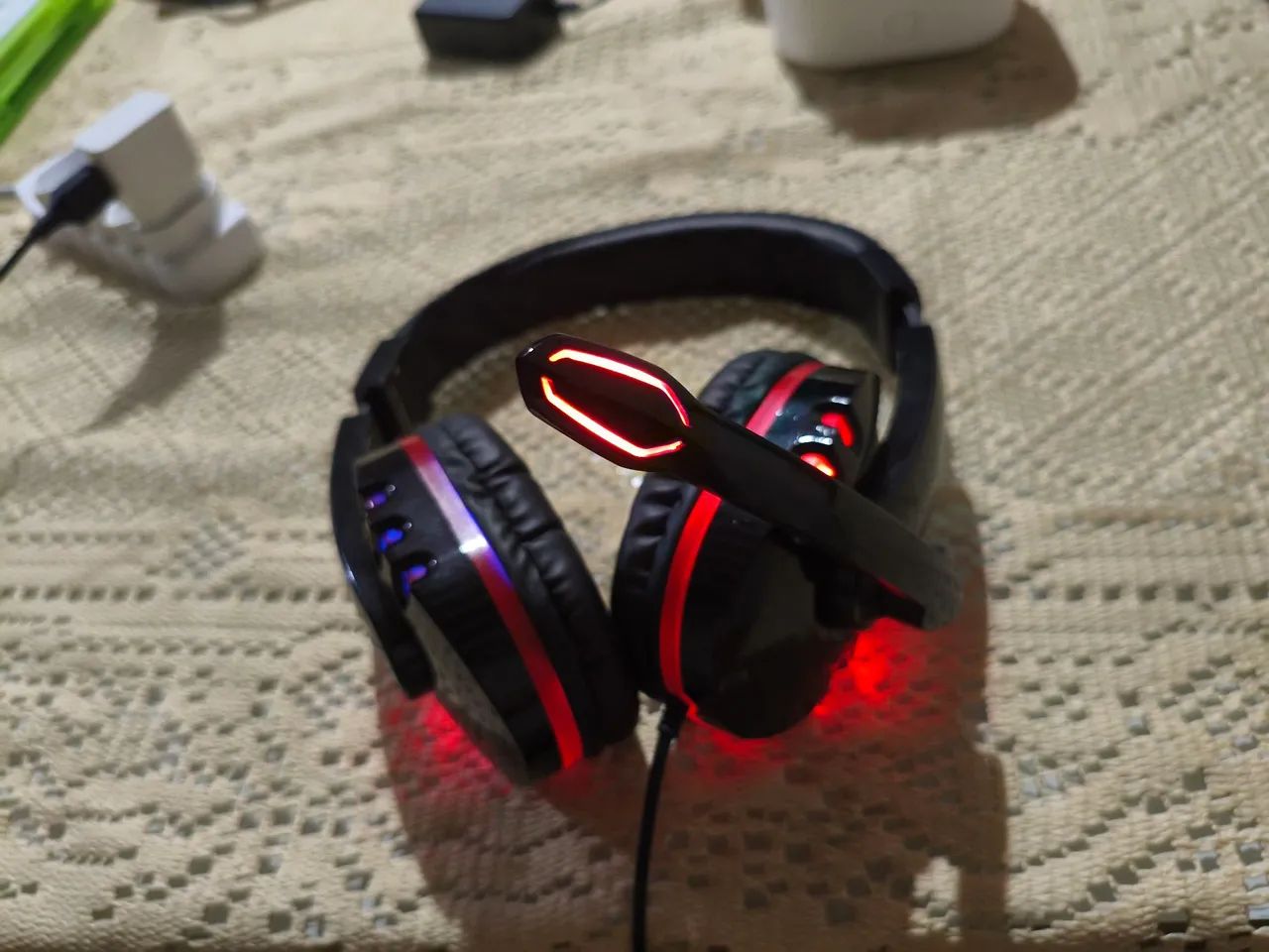 Headset novo, onistek, com leds - Foto 2