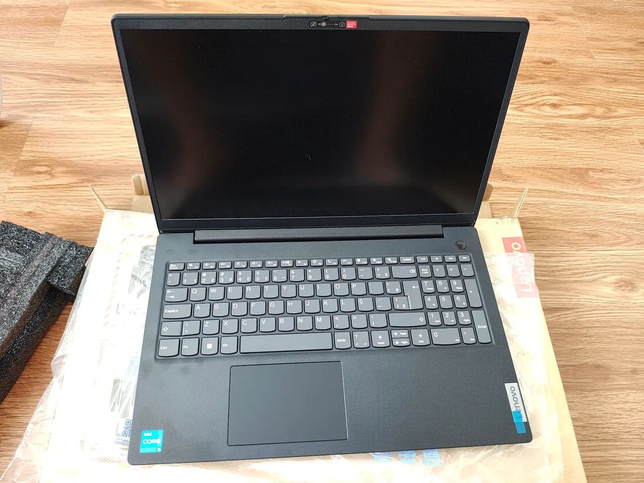 Notebook Lenovo V15 G4 IRU Zero 