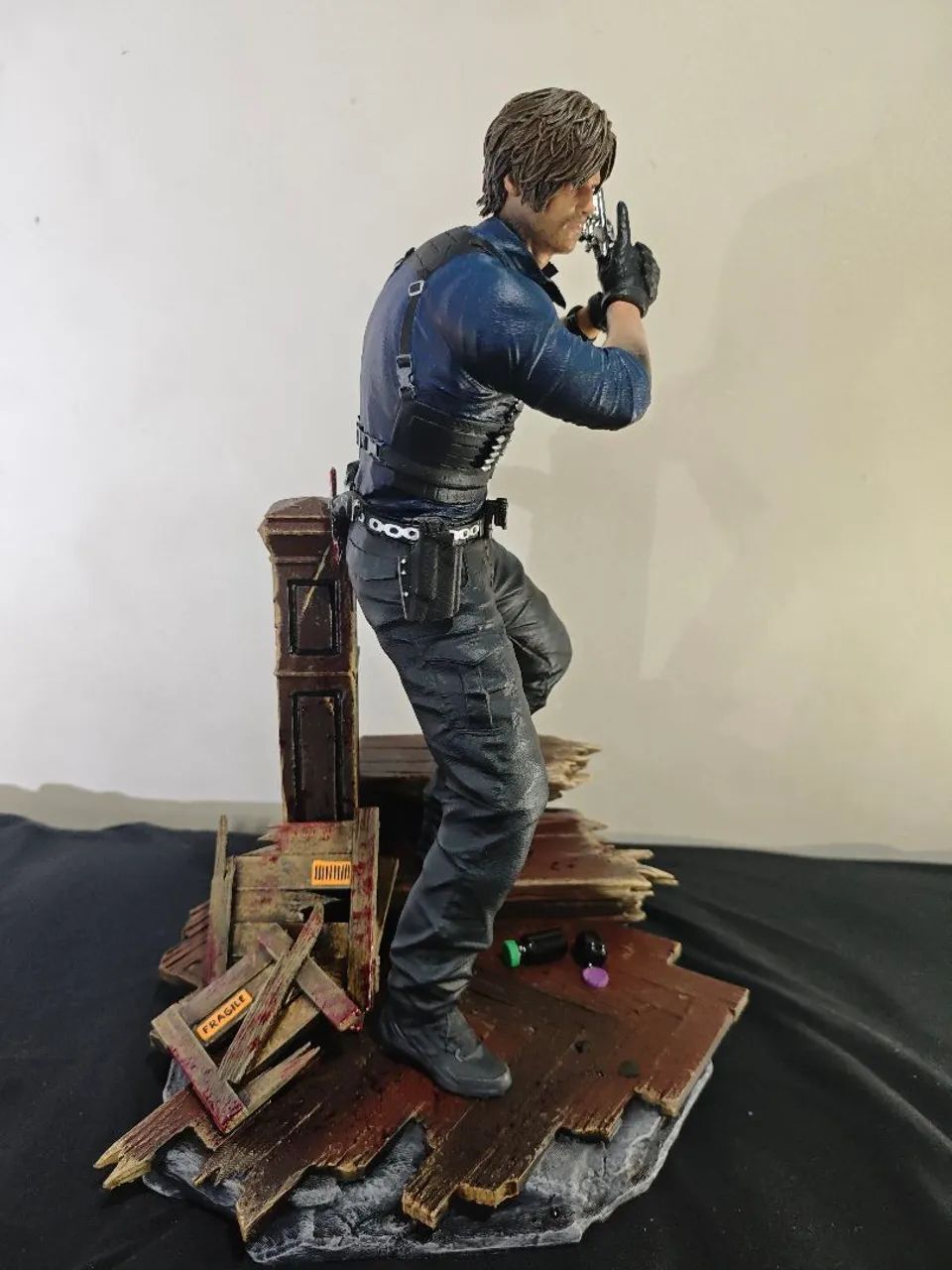 Figura 3D do Leon S Kenedy - Resident Evil Requiem  - Foto 2