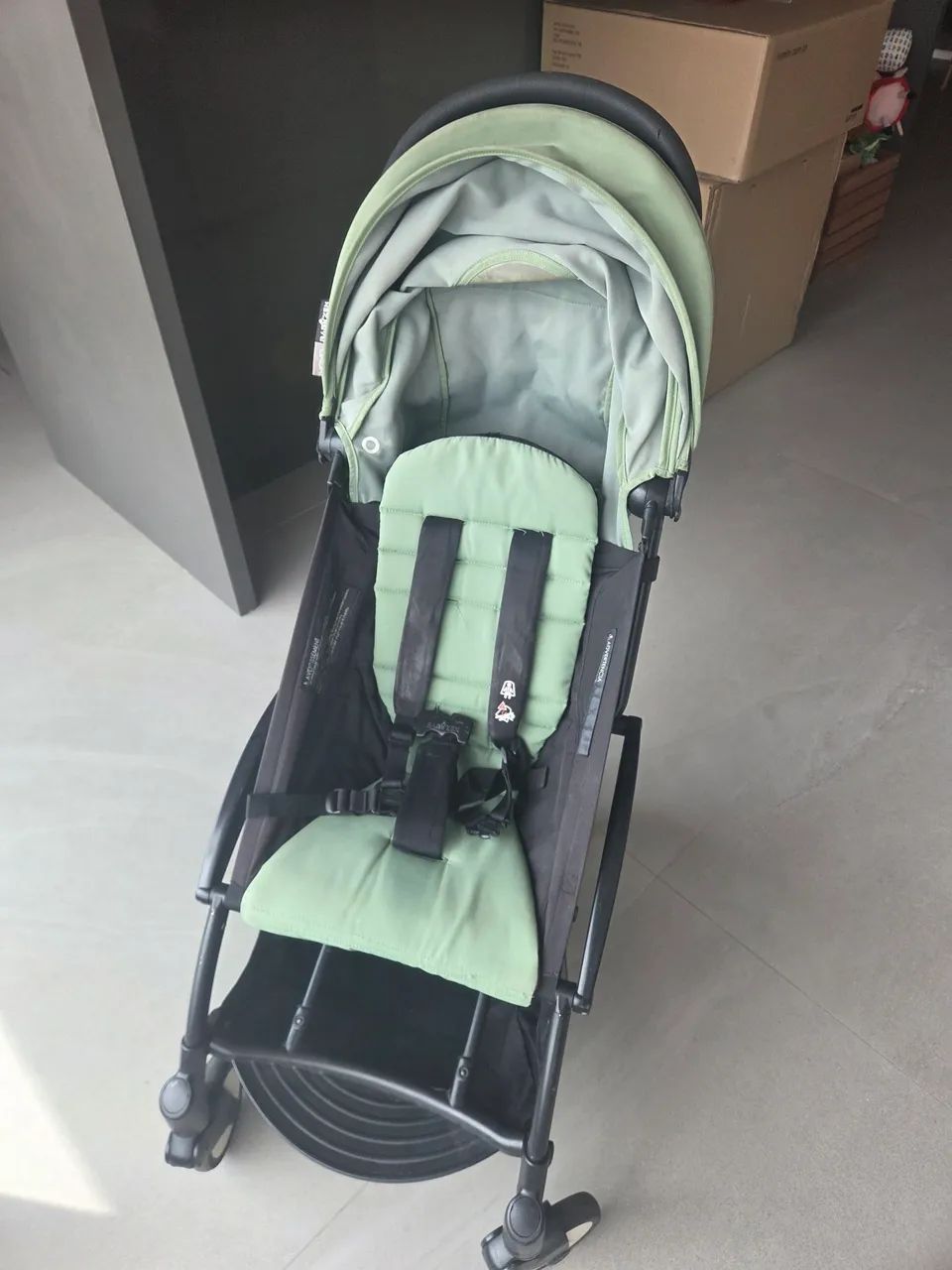 Carrinho yoyo stokke capa verde + capa preta brinde