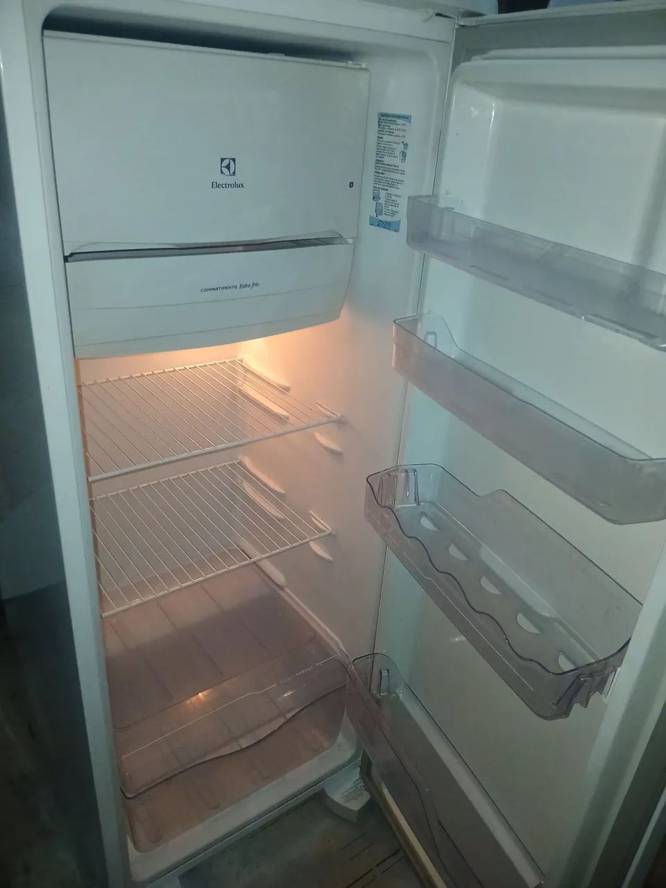 Frigobar Electrolux 240 l ótimo entrego grátis local  - Foto 2