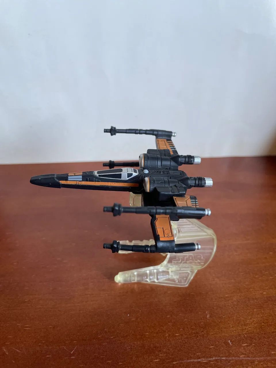 Nave Hot Wheels - Star Wars - X-wing fighter Poe - Mattel - Foto 3