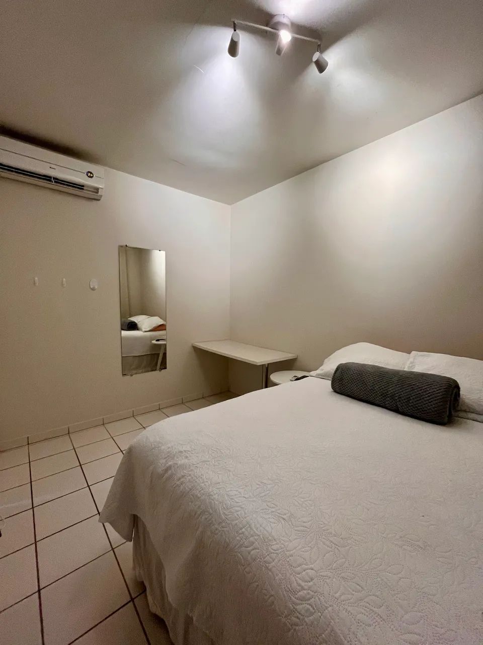 Aluga-se Apartamento Mobiliado - Via Parque - Foto 2
