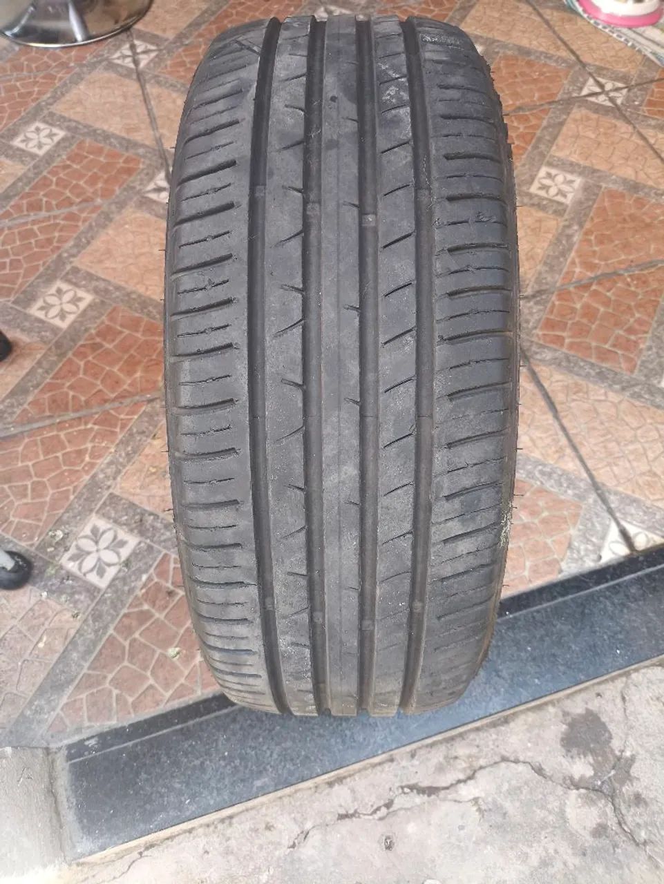 Pneu 205-45-17