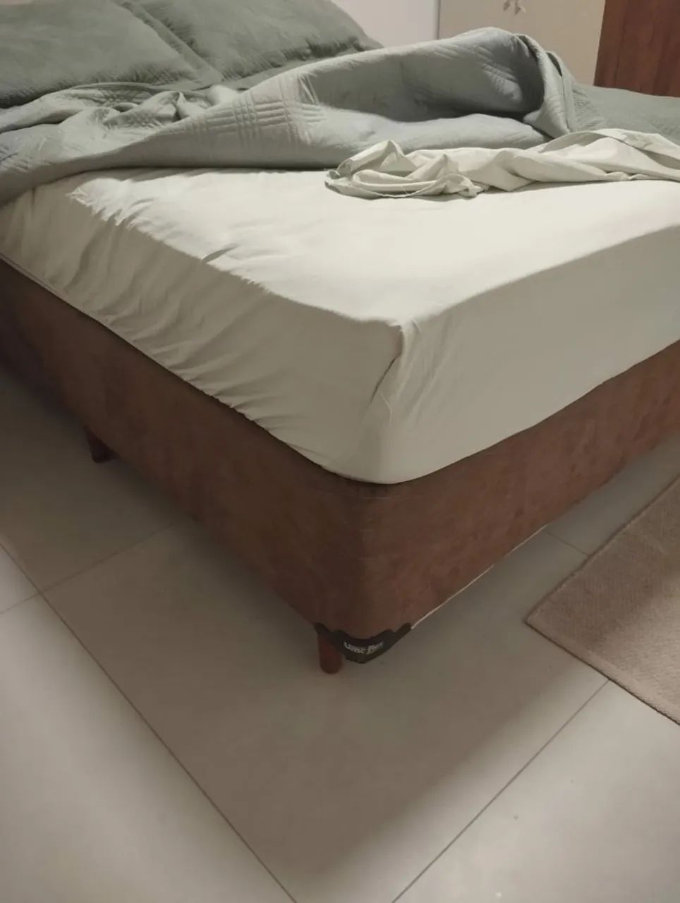 Cama de casal box