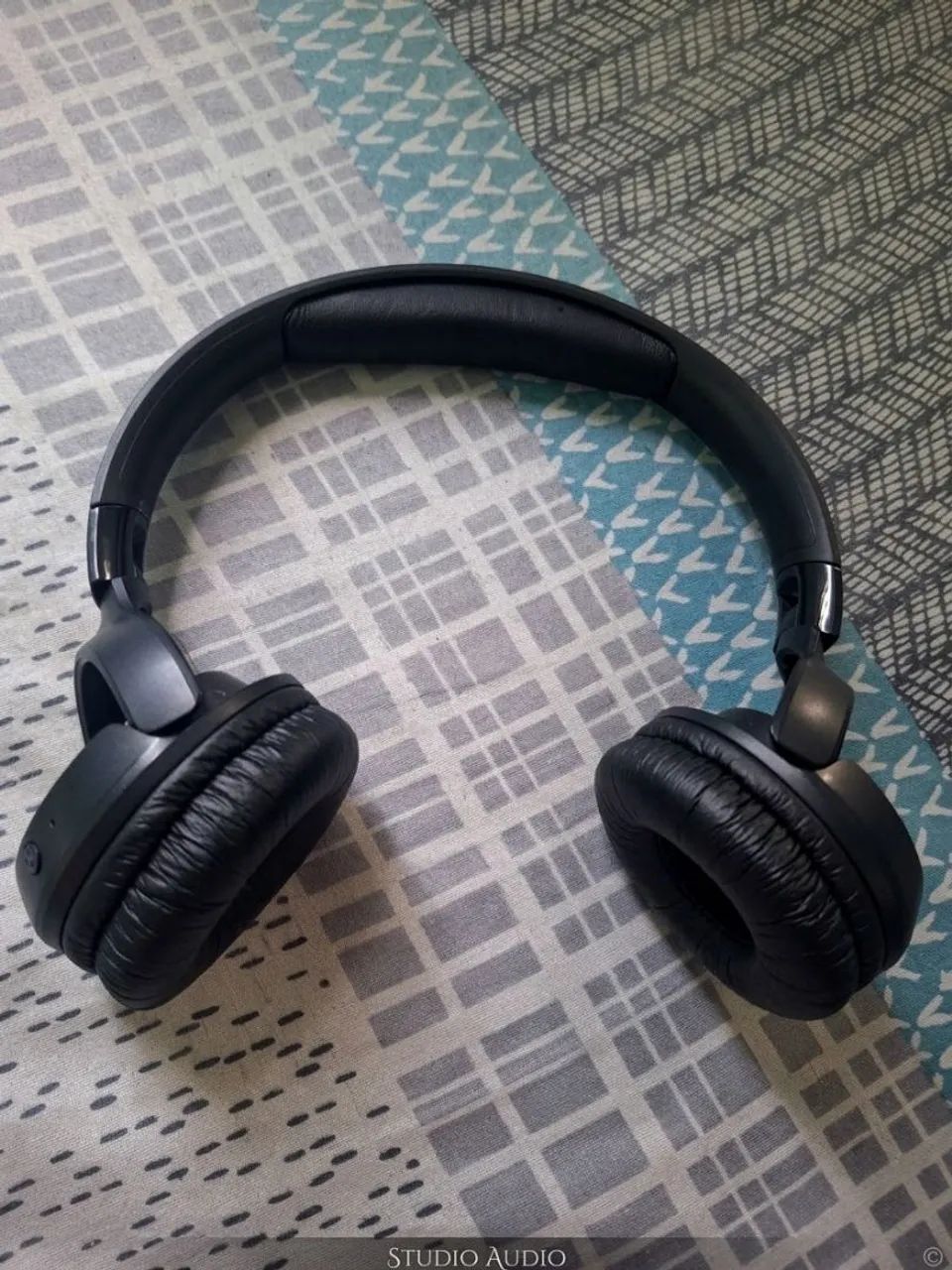 Fone Bluetooth JBL original so pegar e usar. - Foto 3