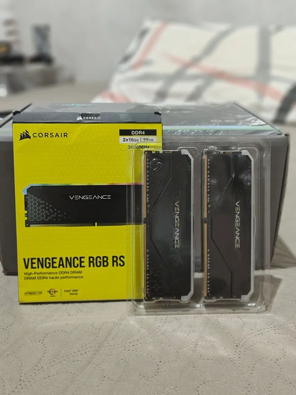 32 GIGAS MEMORIA CORSAIR VENGEANCE RGB RS 3600