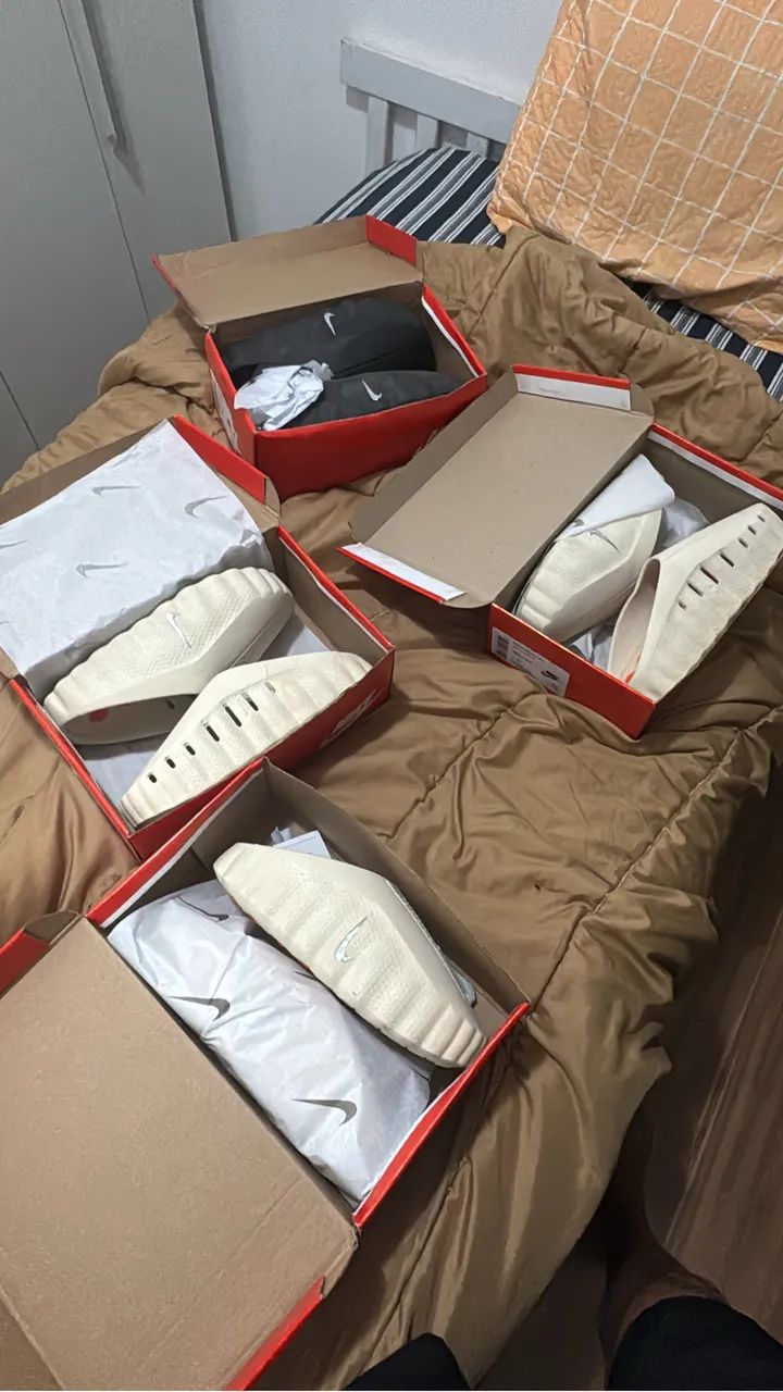 LOTE 7 PEÇAS Chinelos nike mid e lacoste
