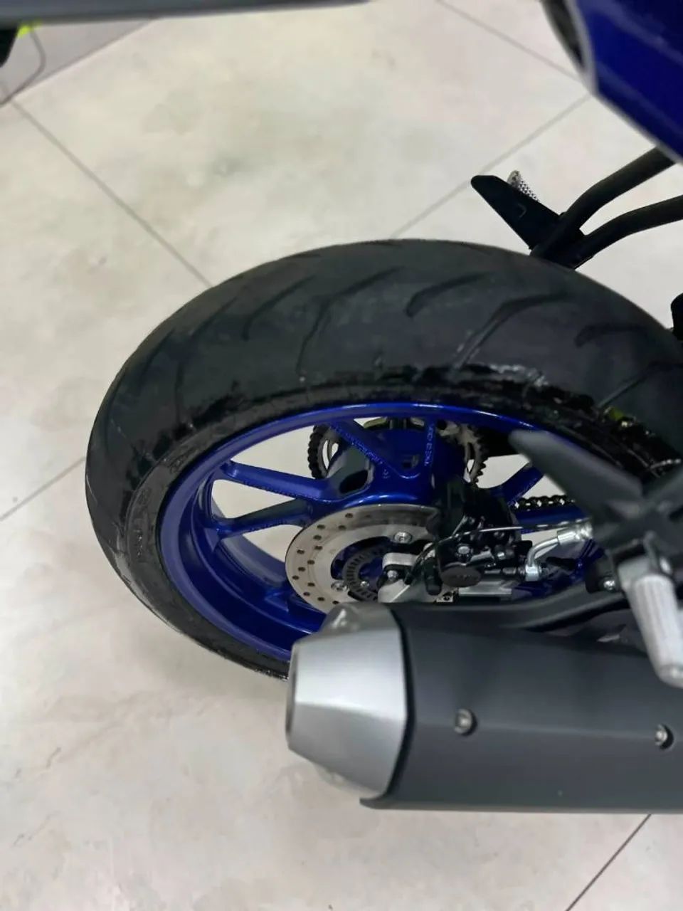YAMAHA YZF R15 - Foto 2