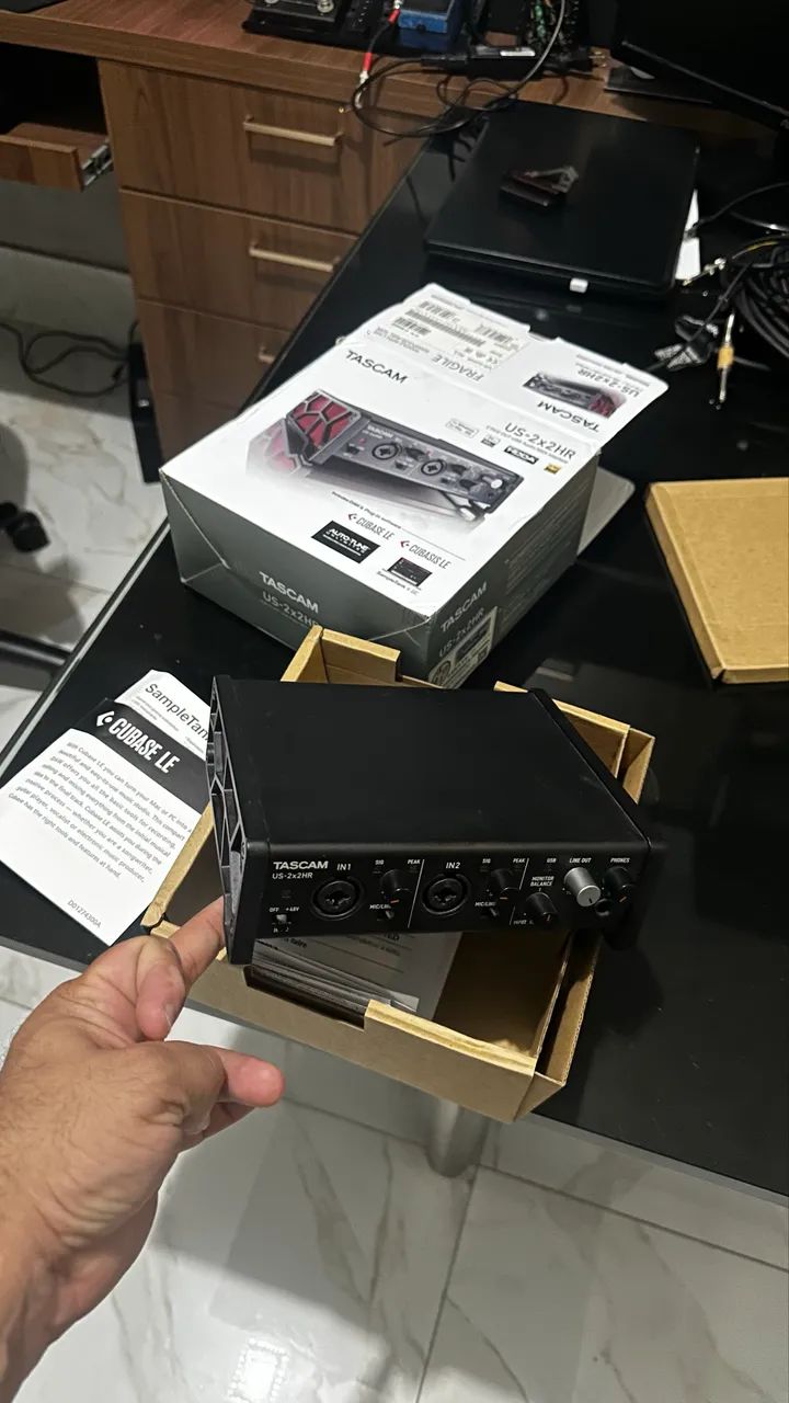 Placa de áudio Tascam - Foto 4