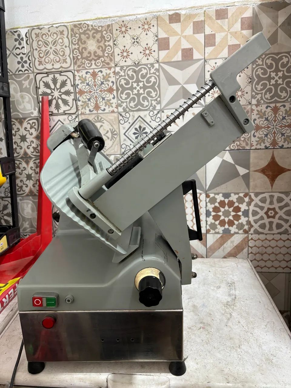 Fatiadora de frios 220v - Foto 3